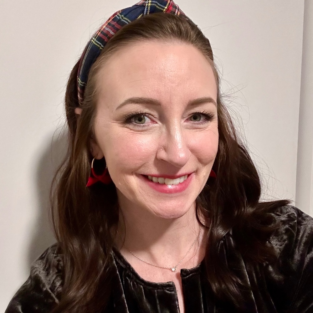 Meet your Posher, Elizabeth